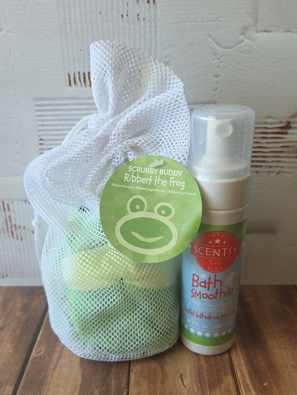Scentsy Bath Frog Scrubby & What-a-Melon Frog Body Wash NWT